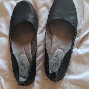 black flats